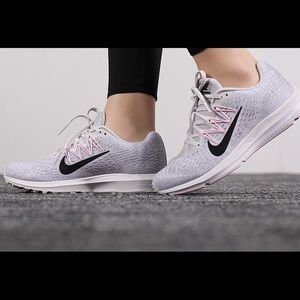 Nike Air Zoom Winflo Women's Running Shoes Size 9.5